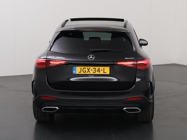 Mercedes-Benz GLC-KLASSE 300e 4MATIC Sport Edition | Panoramaschuifdak | Night | Premium pakket | 360° camera |