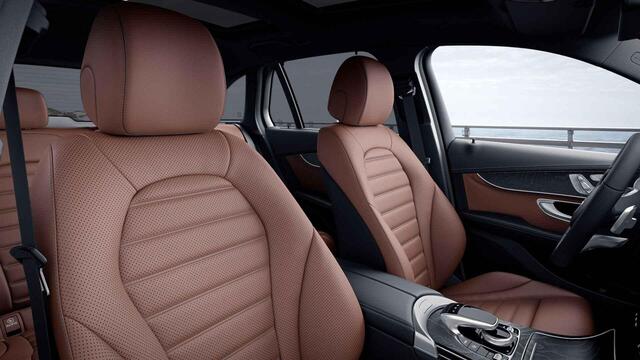 Mercedes-Benz GLC-KLASSE AMG 43 4MATIC | Panoramadak | Burmester | Trekhaak | Stoelventilatie | Headup |