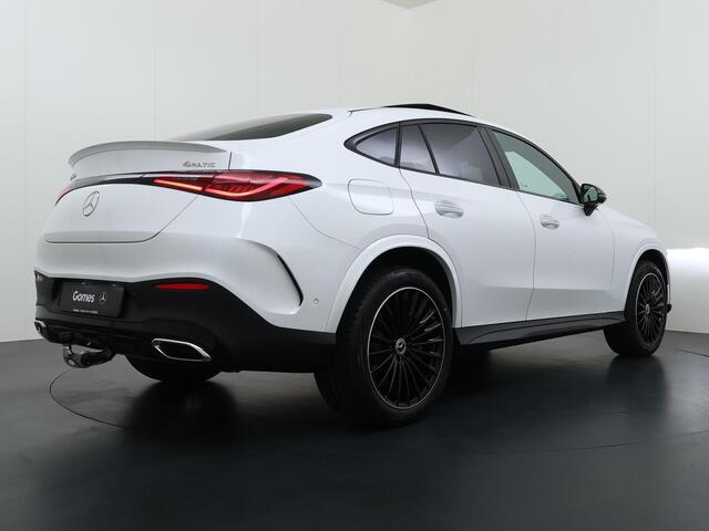 Mercedes-Benz GLC-KLASSE Coupé 300 e 4MATIC Sport Edition | AMG Line | Premium Pakket | Night Pakket | Trekhaak | Panoramadak | 360° Camera | Augmented Reality voor Navigatie | DISTRONIC Afstandsassistent | Dodehoekassistent | Verkeersbordenassistent | DIGITAL LIGHT | Elektrisch 
