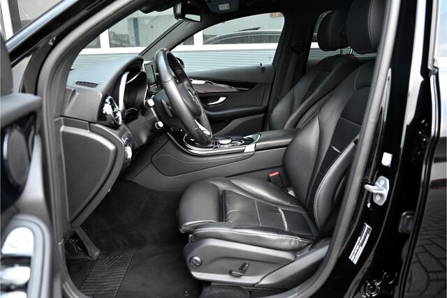 Mercedes-Benz GLC-KLASSE Coupé 250 4MATIC AMG / SCHUIFDAK / LEDER / CAMERA / LANE ASSIST / BLIND SPOT / LED