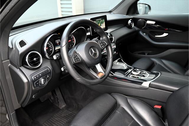 Mercedes-Benz GLC-KLASSE Coupé 250 4MATIC AMG / SCHUIFDAK / LEDER / CAMERA / LANE ASSIST / BLIND SPOT / LED