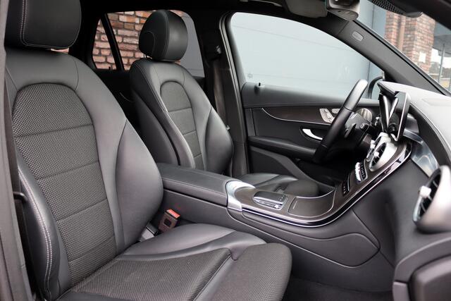 Mercedes-Benz GLC-KLASSE 300e 4MATIC AMG Line Premium+ | Luchtvering | Massage | Panoramadak | Trekhaak | Distronic+ | Stoelverwarming V+A | Memory | Surround Camera | Burmester | Augmented Reality |