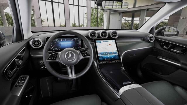 Mercedes-Benz GLC-KLASSE 300e 4MATIC Business Solution Luxury | Panoramadak | Trekhaak | Winter pakket | Premium pakket |