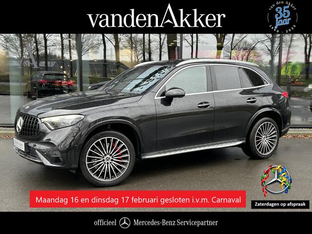 Mercedes-Benz GLC-KLASSE 300e AMG 4Matic // Panorama dak // Burmester // Memory // 360 Camera // 20 inch // Treeplanken // Sfeerverlichting // Keyless