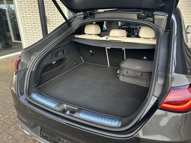 Mercedes-Benz GLC-KLASSE Coupé 300 e 4MATIC | Panoramadak | Trekhaak | Beige Leder | Adaptief Cruise Control
