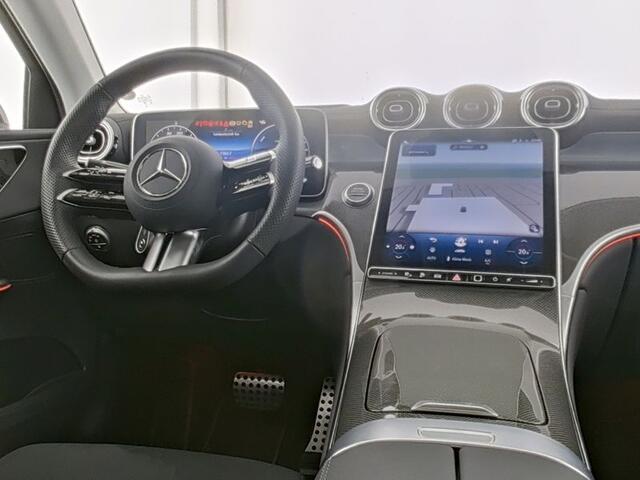 Mercedes-Benz GLC-KLASSE Coupé 300 e 4MATIC AMG Nightpakket | Panoramadak | Trekhaak | Rijassistentiepack / Distronic | 360° Camera | Stuur en Stoelverwarming | Inclusief 24 maanden Mercedes-Benz Certified garantie voor Europa.