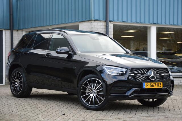Mercedes-Benz GLC-KLASSE 300e 4MATIC AMG-LINE | NIGHT PAKKET | LED | PANORAMADAK | TREKHAAK | DAB | ENZ