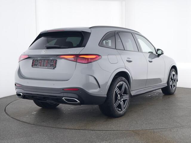 Mercedes-Benz GLC-KLASSE 400e 4MATIC AMG Line Premium 381 PK I MANUFAKTUR ALPINE I Panorama dak I Trekhaak I 360 camera I DIGITAL LIGHT I Memory stoelen I Keyless-Go I I Winterpakket I Nightpakket I 20'' Velgen I Niveau-regeling I Lederen bekleding I