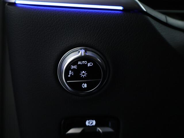 Mercedes-Benz GLC-KLASSE 300 e 4MATIC AMG Plug-In Hybride | Luchtvering | Panoramadak | Rijassistentiepakket plus | Memory | 360 gr Camera | Winterpakket | Inclusief 24 maanden Mercedes-Benz Certified garantie voor Europa.