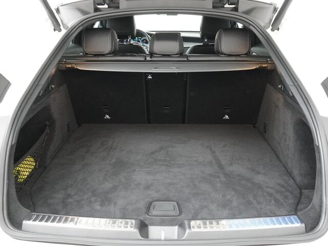 Mercedes-Benz GLC-KLASSE Coupé 300e 4MATIC Business Solution Luxury - Navigatie - Stoelverwarming - Wegklapbare trekhaak