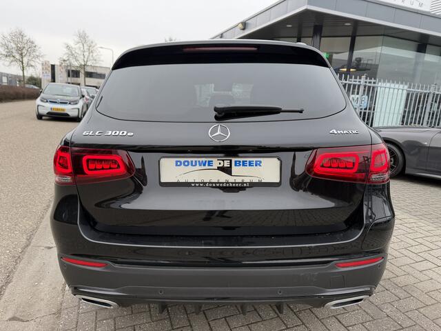 Mercedes-Benz GLC-KLASSE 300e 4MATIC Business Solution AMG Pano-Dak | Camera | Keyless | Night |