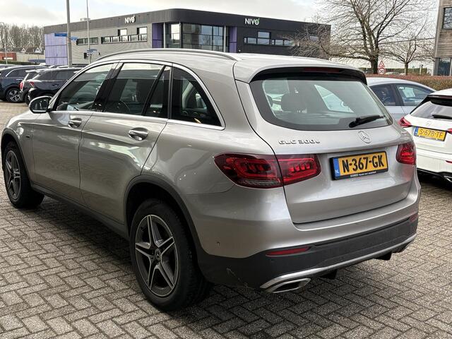 Mercedes-Benz GLC-KLASSE 300e 4MATIC Premium Plus | Panoramadak | Trekhaak | Achteruitrijcamera | Stoelverwarming | Half leder |