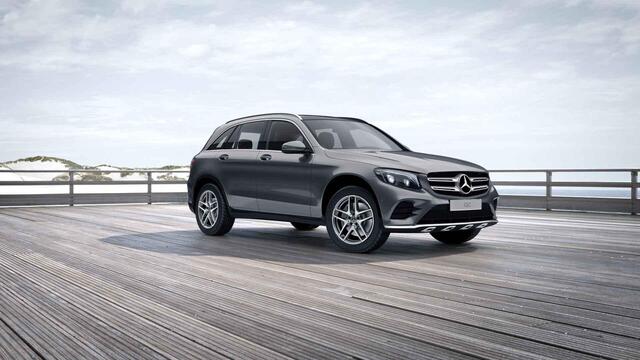 Mercedes-Benz GLC-KLASSE 250 4MATIC Premium | AMG | Panoramadak | Trekhaak | Stoelverwarming | 360 graden camera |