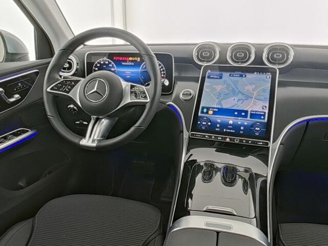 Mercedes-Benz GLC-KLASSE 300 e 4MATIC Plug-In Hybride Trekhaak | Memory Voorstoelen | Stuur en Stoelverwarming | Ledkoplampen | Sfeerverlichting. Inclusief 24 maanden Mercedes-Benz Certified garantie voor Europa.