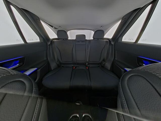 Mercedes-Benz GLC-KLASSE 300 e 4MATIC Plug-In Hybride Trekhaak | Memory Voorstoelen | Stuur en Stoelverwarming | Ledkoplampen | Sfeerverlichting. Inclusief 24 maanden Mercedes-Benz Certified garantie voor Europa.