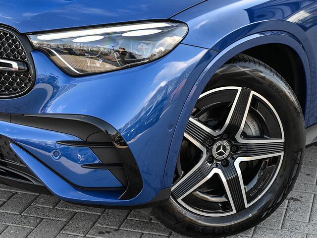 Mercedes-Benz GLC-KLASSE Coupé 300e 4MATIC AMG Line Panoramadak | Luchtvering | Distronic | Ambient verlichting plus | Achterasbesturing | Multicontourstoelen | 360 Camera | Digital Light |