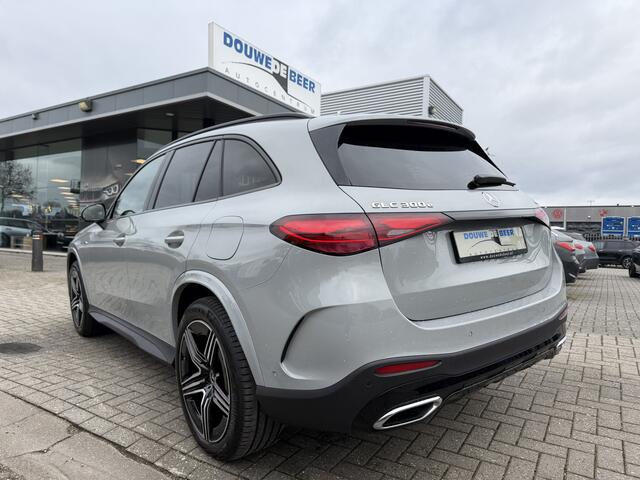 Mercedes-Benz GLC-KLASSE 300e 4MATIC AMG Line Pano-Dak | Trekhaak | 360-Camera | Stuurverw. | Night| Memory