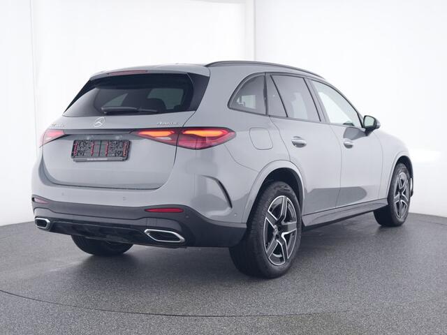 Mercedes-Benz GLC-KLASSE 300 e 4MATIC AMG Plug-In Hybride AMG Line Premium | Night Pakket | Trekhaak | Distronic | Advanced Soundsystem | Digilal Licht | Memory voorstoelen. Inclusief 24 maanden Mercedes-Benz Certified garantie voor Europa.