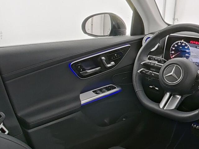 Mercedes-Benz GLC-KLASSE 300 e 4MATIC AMG Plug-In Hybride AMG Line Premium | Night Pakket | Trekhaak | Distronic | Advanced Soundsystem | Digilal Licht | Memory voorstoelen. Inclusief 24 maanden Mercedes-Benz Certified garantie voor Europa.