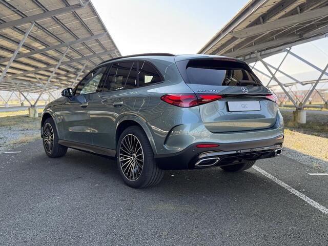 Mercedes-Benz GLC-KLASSE 300e 4MATIC Sport Edition | Night | Panoramaschuifdak | Premium pakket | Head-Up | Dodehoekassistent | DIGITAL LIGHT | Burmester |