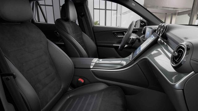 Mercedes-Benz GLC-KLASSE 300e 4MATIC AMG Line | Night | Trekhaak | 19" lichtmetalen velgen | Digital Light | Memory |