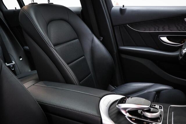 Mercedes-Benz GLC-KLASSE 250 4MATIC Premium Plus | PANORAMADAK | STOELVERWARMING | TREEPLANKEN | CAMERA | TREKHAAK | 19"