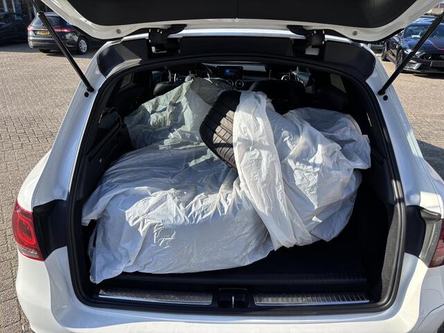 Mercedes-Benz GLC-KLASSE 300e 4MATIC AMG Line PHEV 320pk | Trekhaak | Panoramadak | 2 bandensets | Leder | Adaptive cruise control | Camera