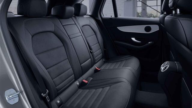 Mercedes-Benz GLC-KLASSE 300e 4MATIC Business Solution AMG | Night | Panoramadak | Trekhaak | Widescreen | Memory | Stoelverwarming |