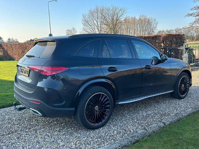 Mercedes-Benz GLC-KLASSE 300e 4M AMG Pano | Memory | Bruin Leder | 360 Camera | Trekhaak | Distronic | Night | 20" Multispaak