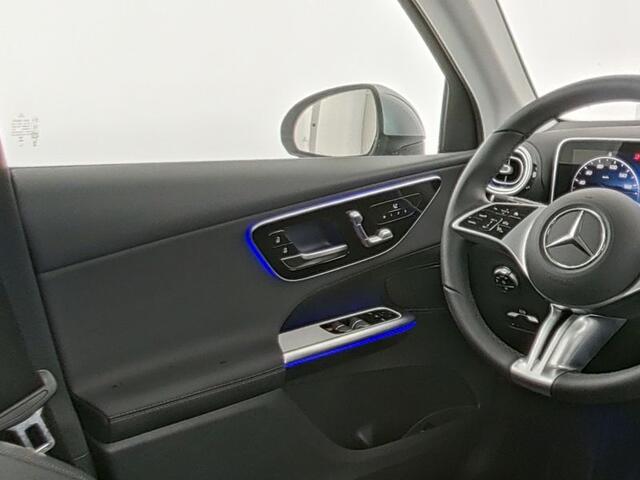 Mercedes-Benz GLC-KLASSE 300 e 4MATIC Plug-In Hybride Trekhaak | Memory Voorstoelen | Stuur en Stoelverwarming | Ledkoplampen | Sfeerverlichting. Inclusief 24 maanden Mercedes-Benz Certified garantie voor Europa.