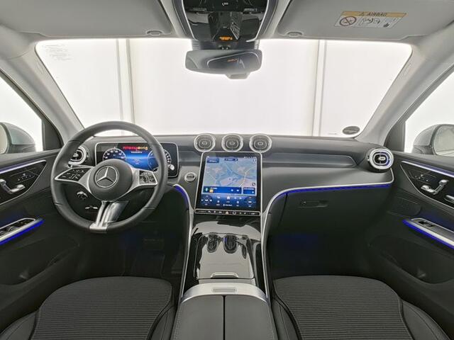 Mercedes-Benz GLC-KLASSE 300 e 4MATIC Plug-In Hybride Trekhaak | Memory Voorstoelen | Stuur en Stoelverwarming | Ledkoplampen | Sfeerverlichting. Inclusief 24 maanden Mercedes-Benz Certified garantie voor Europa.