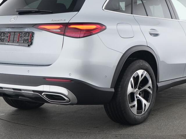 Mercedes-Benz GLC-KLASSE 300 e 4MATIC Plug-In Hybride Trekhaak | Memory Voorstoelen | Stuur en Stoelverwarming | Ledkoplampen | Sfeerverlichting. Inclusief 24 maanden Mercedes-Benz Certified garantie voor Europa.