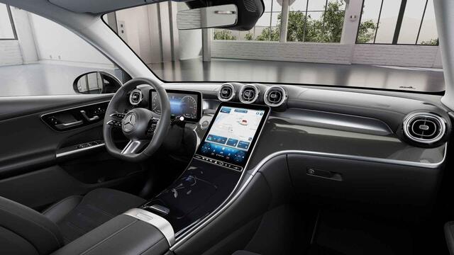 Mercedes-Benz GLC-KLASSE 300e 4MATIC AMG Line | Premium | Panoramadak | Trekhaak | Rij assistentiepakket |