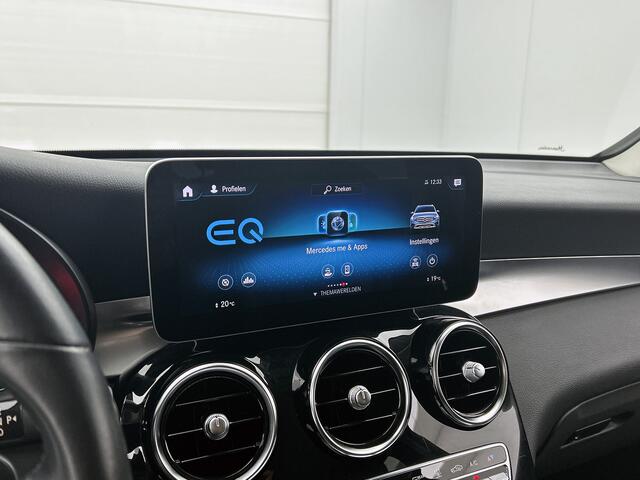 Mercedes-Benz GLC-KLASSE 300 e 4MATIC Plug-In Hybride Trekhaak | Night Pakket | Achteruitrijcamera | Apple CarPlay. Inclusief 24 maanden MB Certified garantie voor Europa.