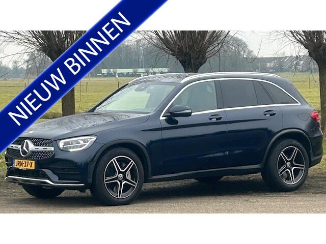 Mercedes-Benz GLC-KLASSE 200 4MATIC AMG-LINE 1E EIGENAAR!! NAVIGATIE, APPLE CARPLAY, DAB RADIO, COGNAC LEER, STOELVERWARMING, AMBIËNTEVERLICHTING, DISTRONIC, DODEHOEK ASSIST, RIJBAAN ASSIST, ELEC. ACHTERKLEP, ELEC. WEGKLAPBARE TREKHAAK, LED LICHT, 19"AMG-VELGEN, ENZ. ENZ. FULL OP