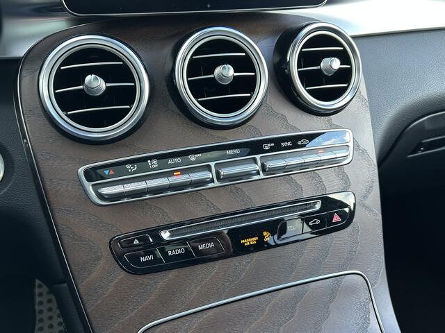 Mercedes-Benz GLC-KLASSE 250 4Matic // Mat Bruin // Memory // Panoramadak // Burmester // Distronic // Rijassistentie pakket // LED