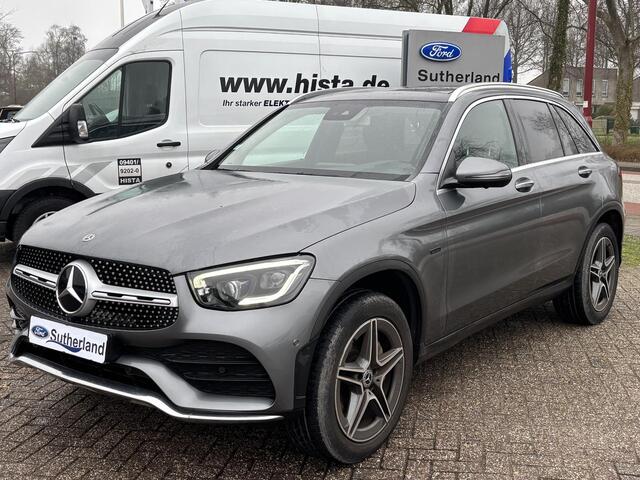 Mercedes-Benz GLC-KLASSE 300e 4MATIC AMG Line | SCI | 320pk PHEV | Panormadak | Afneembare Trekhaak | Burmester Audio | Stoelverwarming | Achteruitrijcamera