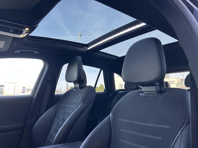 Mercedes-Benz GLC-KLASSE 300e 4MATIC AMG Line | Panoramadak | Trekhaak | Memory