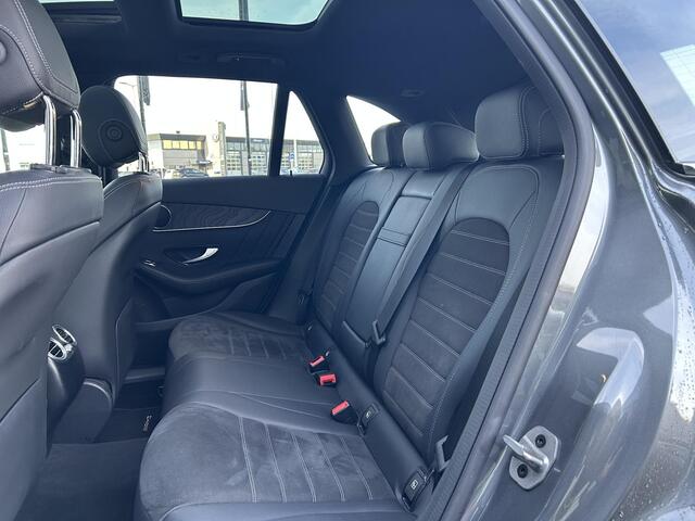 Mercedes-Benz GLC-KLASSE 300e 4MATIC AMG Line | Panoramadak | Trekhaak | Stoelverwarming
