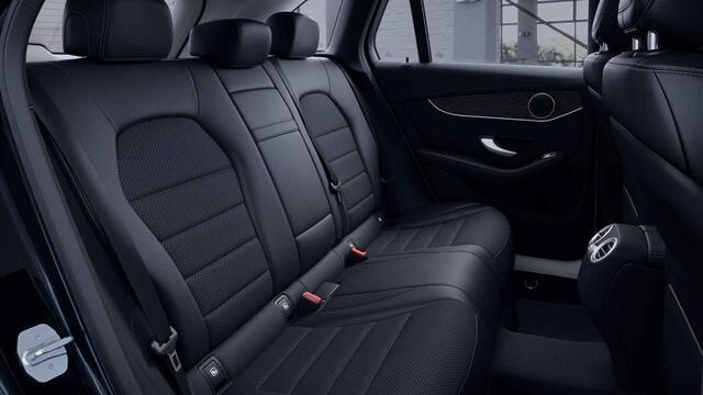 Mercedes-Benz GLC-KLASSE 300e 4MATIC Business Solution AMG | AMG | Night | Panoramadak | Trekhaak | Stoelverwarming |