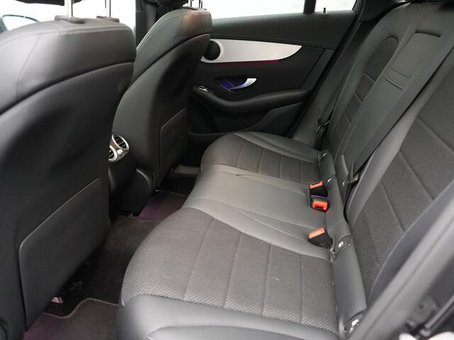 Mercedes-Benz GLC-KLASSE 300e 4MATIC Premium Plus PHEV 320pk Dealer O.H | Panodak | Trekhaak af Fabriek | Adaptive Cruise | Multibeam LED | 20" L.M | Apple Carplay | Sfeerverlichting | Camera | BLIS |