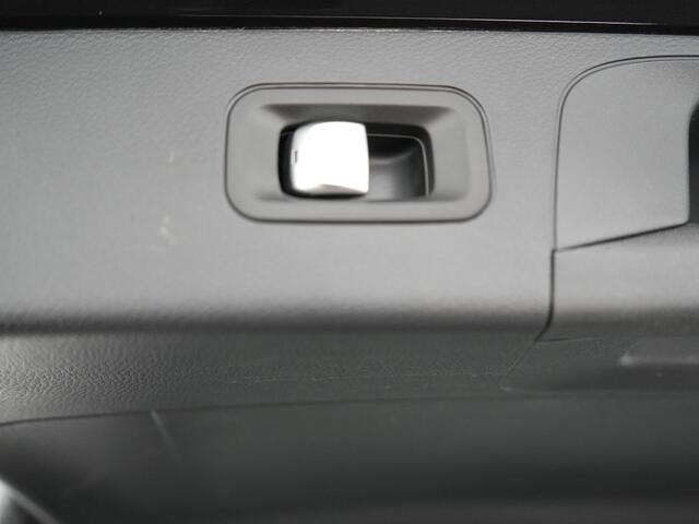 Mercedes-Benz GLC-KLASSE 300e 4MATIC Premium Plus PHEV 320pk Dealer O.H | Panodak | Trekhaak af Fabriek | Adaptive Cruise | Multibeam LED | 20" L.M | Apple Carplay | Sfeerverlichting | Camera | BLIS |