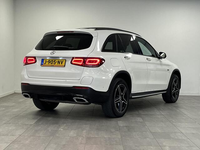 Mercedes-Benz GLC-KLASSE 300e 4MATIC AMG Line | Pano| Burmester | Trekhaak |
