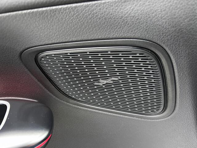 Mercedes-Benz GLC-KLASSE 300e 4MATIC AMG Line Achteruitrijcamera | Panaromadak | Navigatie | Memorypakket | alarm klasse 3 MB-paasweekend