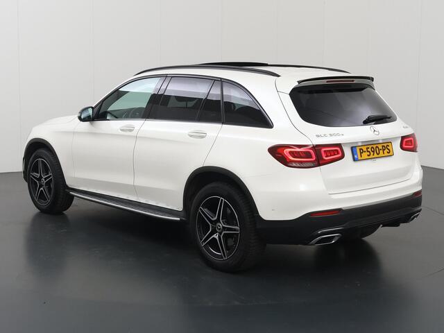 Mercedes-Benz GLC-KLASSE 300e 4MATIC Business Solution AMG | Night | Panoramadak | Trekhaak | Widescreen | Memory | Stoelverwarming |