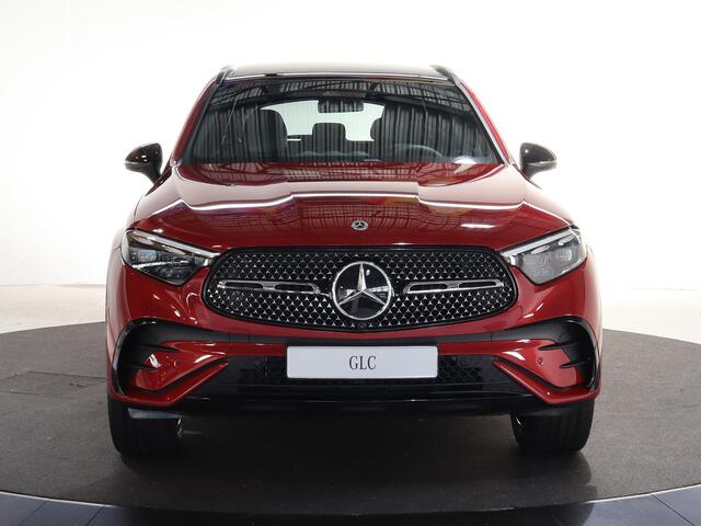 Mercedes-Benz GLC-KLASSE 300e 4MATIC Sport Edition | AMG | Panoramaschuifdak | Premium pakket | Trekhaak | 20" AMG-velgen |