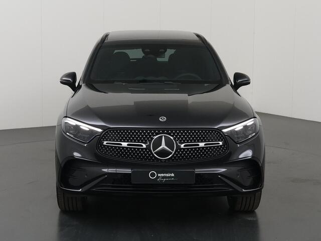 Mercedes-Benz GLC-KLASSE 300e 4MATIC Sport Edition | AMG | Panoramaschuifdak | Premium Plus | Night | Head-up | Rijassistentiepakket Plus | Trekhaak | Burmester |