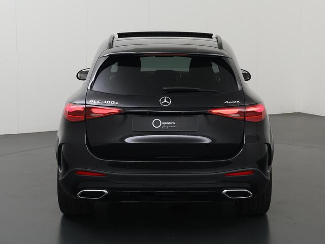 Mercedes-Benz GLC-KLASSE 300e 4MATIC Sport Edition | AMG | Panoramaschuifdak | Premium Plus | Rijassistentiepakket plus | Head-up display | Burmester | Nightpakket | Trekhaak |