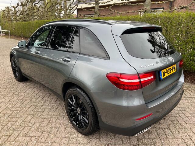 Mercedes-Benz GLC-KLASSE GLC 250 4-Matic AMG, Night, pano dak, trekhaak, Sfeer