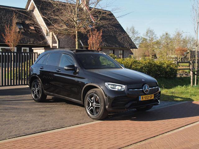 Mercedes-Benz GLC-KLASSE 300e 4MATIC Business Solution AMG | Panoramadak | Trekhaak | 360 Camera | Sfeerverlichting | Burmester |